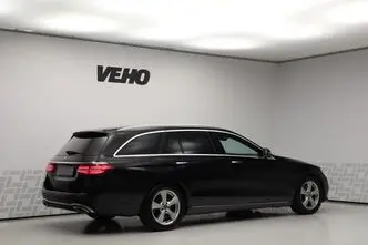 Mercedes-Benz E 220, 2.0, 143 kW, дизель, автомат, задний привод