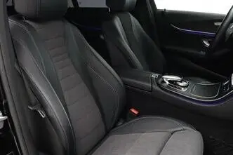 Mercedes-Benz E 220, 2.0, 143 kW, дизель, автомат, задний привод