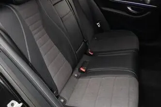 Mercedes-Benz E 220, 2.0, 143 kW, дизель, автомат, задний привод