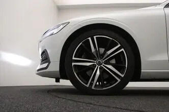 Volvo V60, 2.0, 120 kW, hybrid, automatic, front-wheel drive