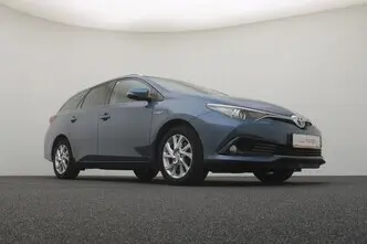 Toyota Auris, 1.8, 73 kW, hybrid, automatic, front-wheel drive