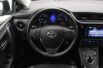 Toyota Auris, 1.8, 73 kW, hybrid, automatic, front-wheel drive