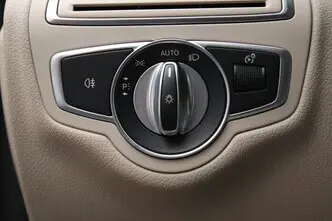 Mercedes-Benz C 220, 2.1, 125 kW, diesel, automatic, rear-wheel drive