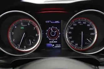 Suzuki Swift, 1.2, 66 kW, гибрид, механическая, полный привод