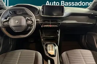 Peugeot 2008, 1.2, 96 kW, бензин, автомат, передний привод