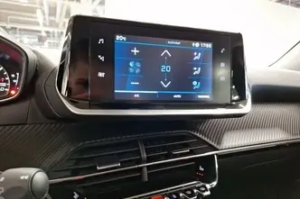 Peugeot 2008, 1.2, 96 kW, бензин, автомат, передний привод
