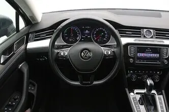 Volkswagen Passat, 1.4, 115 kW, hybrid, automatic, front-wheel drive