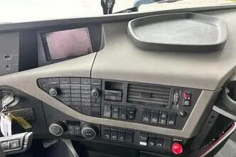 Volvo FH540, 405 kW, diesel, automatic