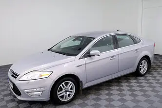 Ford Mondeo, 2.0, 107 kW, petrol, manual, front-wheel drive