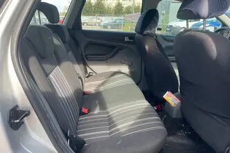 Ford Focus, 1.6, 100 kW, бензин, механическая, передний привод