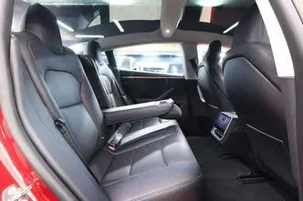 Tesla Model 3, 153 kW, elekter, automaat, nelikvedu
