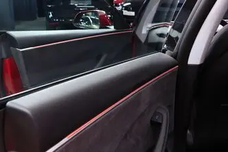 Tesla Model 3, 153 kW, elekter, automaat, nelikvedu