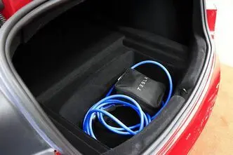 Tesla Model 3, 153 kW, elekter, automaat, nelikvedu