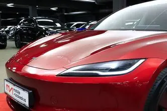 Tesla Model 3, 153 kW, elekter, automaat, nelikvedu