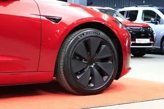 Tesla Model 3, 153 kW, elekter, automaat, nelikvedu