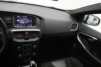 Volvo V40, 2.0, 110 kW, дизель, механическая, передний привод