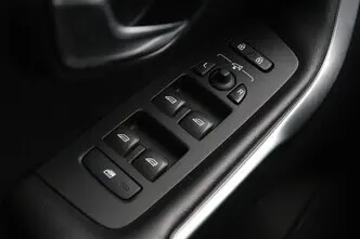 Volvo V40, 2.0, 110 kW, дизель, механическая, передний привод