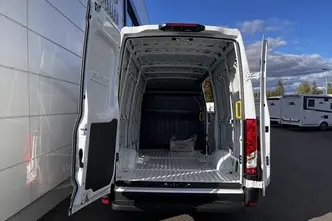 Iveco Daily, 2.3, 115 kW, diisel, manuaal, tagavedu