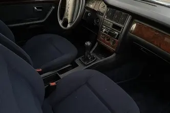 Audi 80, 2.8, 128 kW, petrol, manual, front-wheel drive