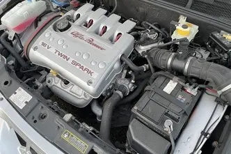 Alfa Romeo Alfa 146, 2.0, 110 kW, petrol, manual, front-wheel drive