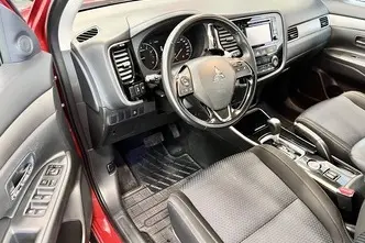 Mitsubishi Outlander, 2.0, 110 kW, petrol, automatic, four-wheel drive