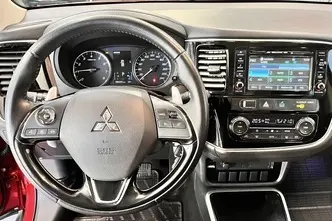 Mitsubishi Outlander, 2.0, 110 kW, petrol, automatic, four-wheel drive