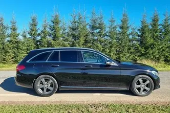 Mercedes-Benz 220, 2.1, 125 kW, diesel, automatic, rear-wheel drive