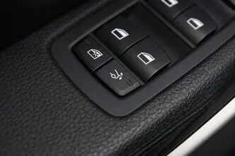 BMW 320, 2.0, 135 kW, bensiin, automaat, tagavedu
