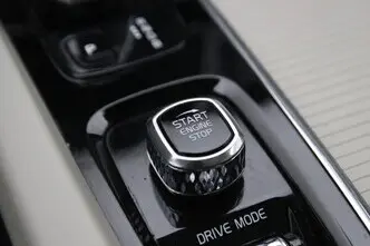Volvo XC60, 2.0, 223 kW, подключаемый гибрид, автомат, полный привод