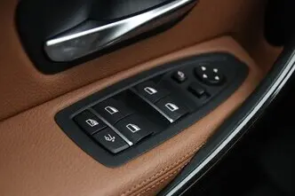 BMW 330, 2.0, 185 kW, бензин, автомат, полный привод