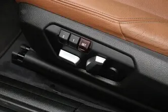 BMW 330, 2.0, 185 kW, бензин, автомат, полный привод