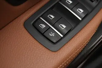 BMW 330, 2.0, 185 kW, бензин, автомат, полный привод