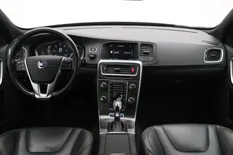 Volvo V60, 2.4, 158 kW, plug-in hybrid, automatic, four-wheel drive