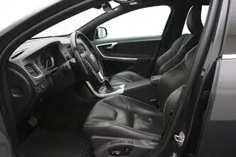 Volvo V60, 2.4, 158 kW, plug-in hybrid, automatic, four-wheel drive