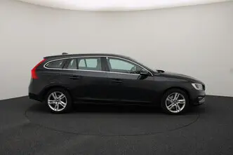 Volvo V60, 2.4, 158 kW, plug-in hybrid, automatic, four-wheel drive