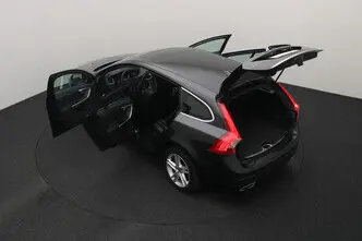 Volvo V60, 2.4, 158 kW, plug-in hybrid, automatic, four-wheel drive
