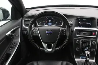 Volvo V60, 2.4, 158 kW, plug-in hybrid, automatic, four-wheel drive