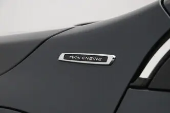 Volvo V60, 2.4, 158 kW, plug-in hybrid, automatic, four-wheel drive