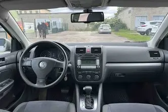 Volkswagen Jetta, 1.6, 75 kW, bensiin, automaat, esivedu