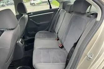 Volkswagen Jetta, 1.6, 75 kW, bensiin, automaat, esivedu