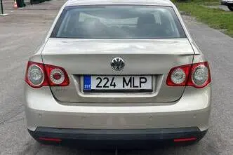 Volkswagen Jetta, 1.6, 75 kW, bensiin, automaat, esivedu