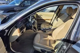 BMW 325, 2.5, 160 kW, bensiin, manuaal, tagavedu