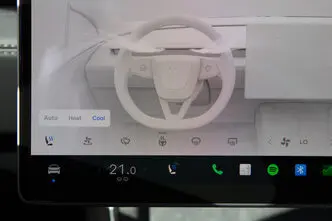 Tesla Model Y, 220 kW, elekter, automaat, tagavedu