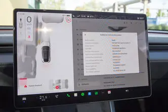 Tesla Model Y, 220 kW, elekter, automaat, tagavedu