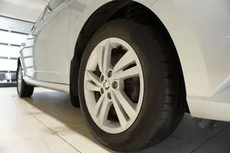 Škoda Fabia, 1.0, 70 kW, bensiin, automaat, esivedu