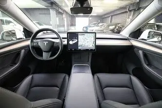 Tesla Model Y, 153 kW, электричество, автомат, полный привод