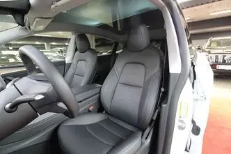Tesla Model Y, 153 kW, электричество, автомат, полный привод