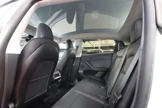 Tesla Model Y, 153 kW, электричество, автомат, полный привод