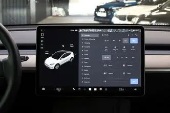 Tesla Model Y, 153 kW, электричество, автомат, полный привод