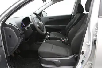 Hyundai i30, 1.4, 80 kW, petrol, manual, front-wheel drive